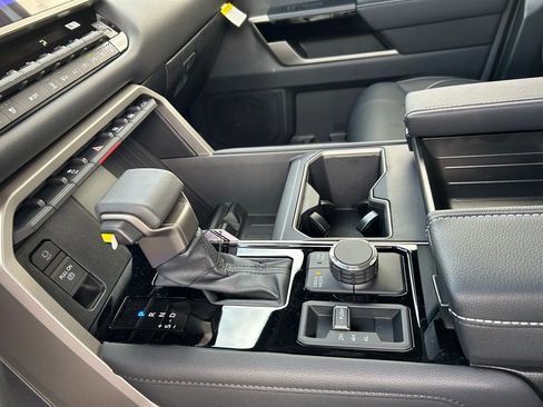 New 2026 Toyota Tundra Limited AWD/4WD image 14