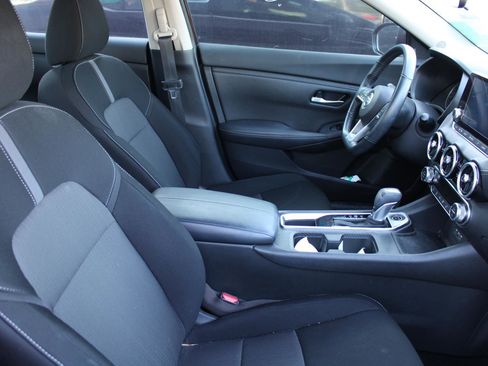 Used 2021 Nissan Sentra SV FWD image 4