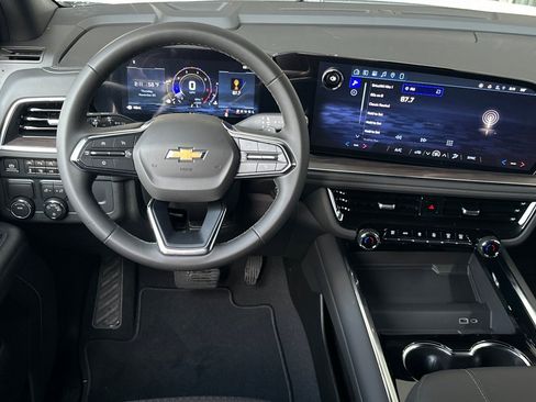 New 2026 Chevrolet Suburban LS RWD image 13
