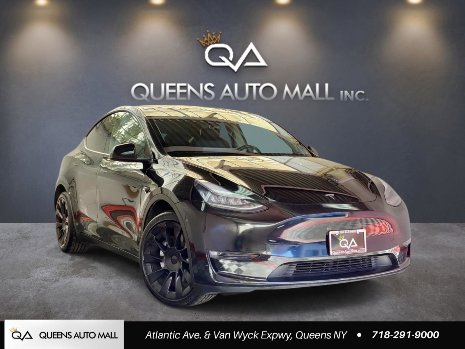 Used 2023 Tesla Model Y Long Range AWD/4WD image 1