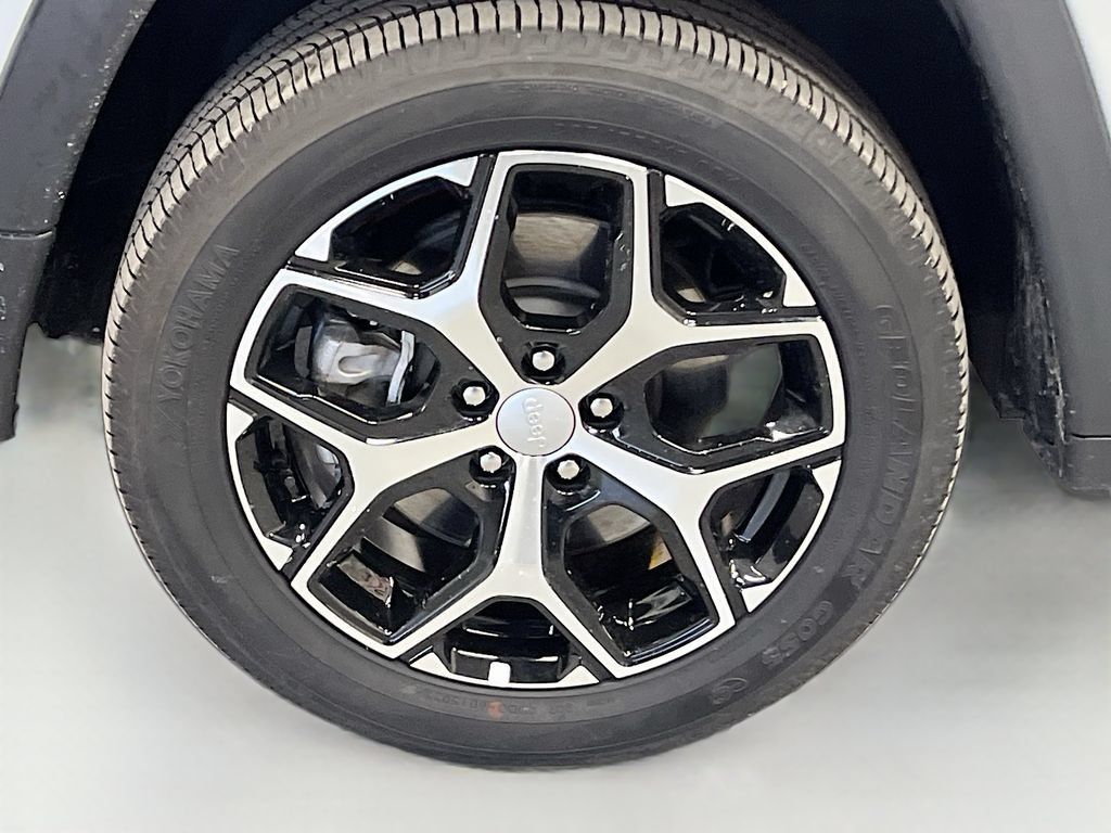 Used 2024 Jeep Compass Limited AWD/4WD image 30