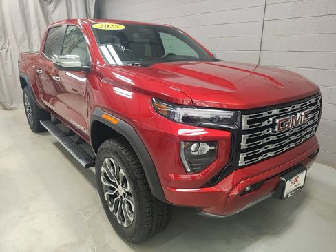 Used 2025 GMC Canyon Denali AWD/4WD image 5
