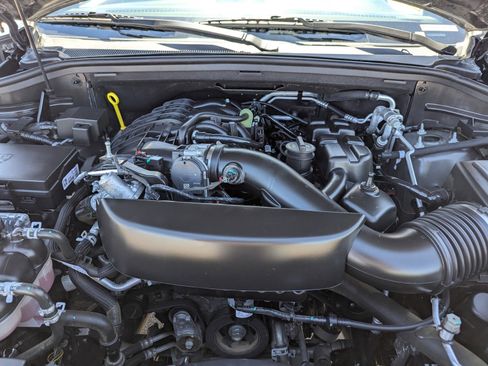 Used 2024 Dodge Durango GT AWD/4WD image 34