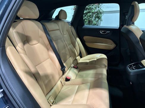 Used 2018 Volvo XC60 T5 Inscription w/ Convenience Package AWD/4WD image 42