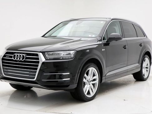 Used 2017 Audi Q7 3.0T Prestige w/ Prestige Package image 2