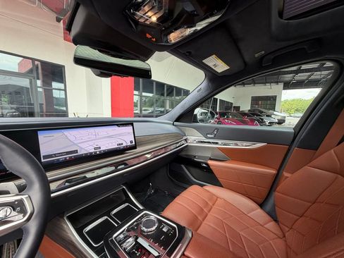 Used 2023 BMW 760i xDrive w/ Luxury Rear Seating Package AWD/4WD image 26