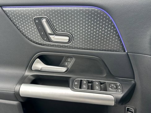 Certified 2025 Mercedes-Benz GLA 250 4MATIC image 11