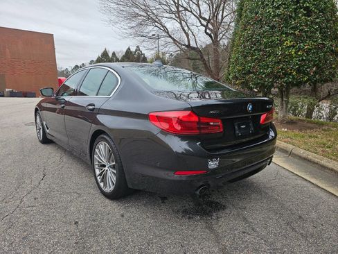 Used 2018 BMW 530i xDrive image 3