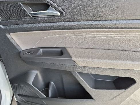 Used 2023 Volkswagen Atlas SEL AWD/4WD image 32