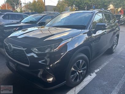 Used 2022 Toyota Highlander XLE