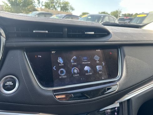 Used 2017 Cadillac XT5 Premium Luxury FWD image 28