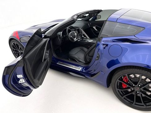 Used 2017 Chevrolet Corvette Grand Sport w/ Carbon Flash Badge Package RWD image 16