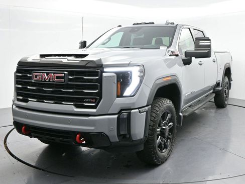 Used 2024 GMC Sierra 3500 AT4 w/ AT4 Premium Plus Package image 3