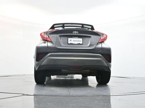 Used 2018 Toyota C-HR XLE FWD image 30