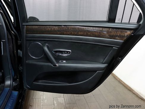 Used 2018 Bentley Flying Spur V8 image 36
