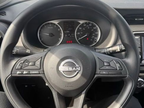 Used 2025 Nissan Kicks Play S FWD image 13