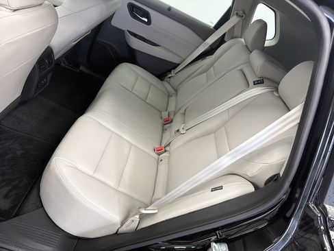 Used 2024 Nissan Rogue SL w/ SL Premium Package FWD image 12