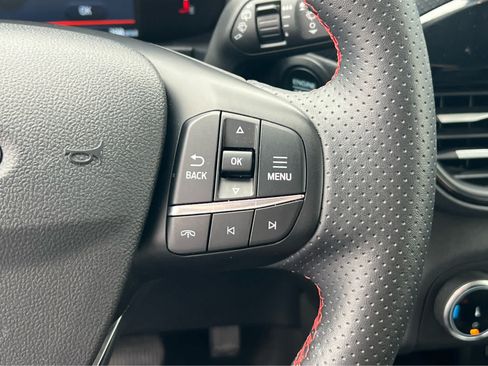 Used 2025 Ford Escape ST-Line Select AWD/4WD image 33