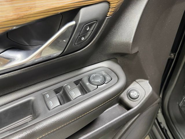 Used 2018 GMC Terrain SLE w/ Driver Convenience Package AWD/4WD image 20