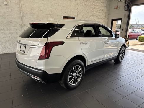 Used 2021 Cadillac XT5 Premium Luxury FWD image 8