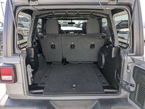 Used 2021 Jeep Wrangler Unlimited Sport AWD/4WD image 12