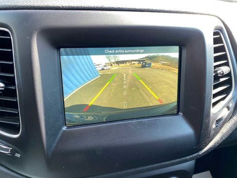 Used 2019 Jeep Compass Latitude w/ Popular Equipment Group image 20