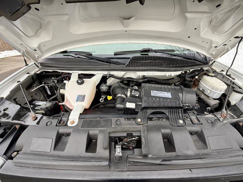 Used 2019 GMC Savana 3500 w/ Driver Convenience Package image 21
