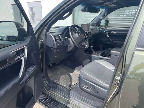 Used 2022 Lexus GX 460 w/ Black Line Special Edition AWD/4WD image 2