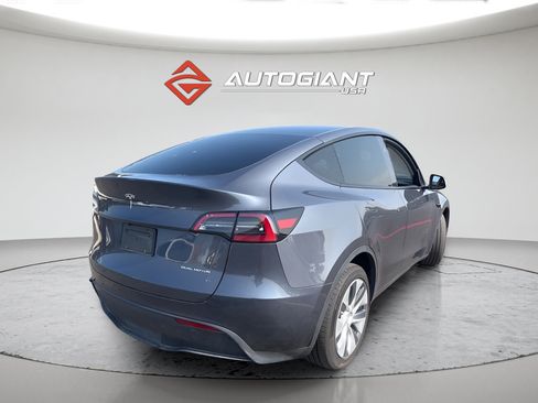 Used 2023 Tesla Model Y Long Range AWD/4WD image 4