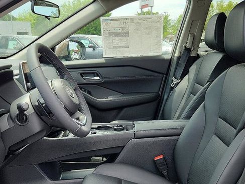 New 2025 Nissan Rogue SV w/ SV Premium Package image 7