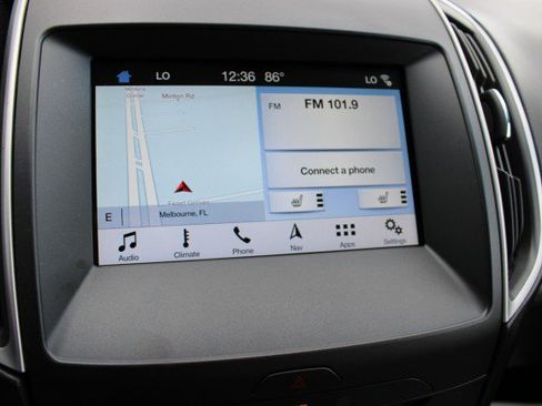 Used 2016 Ford Edge SEL w/ Equipment Group 201A FWD image 29