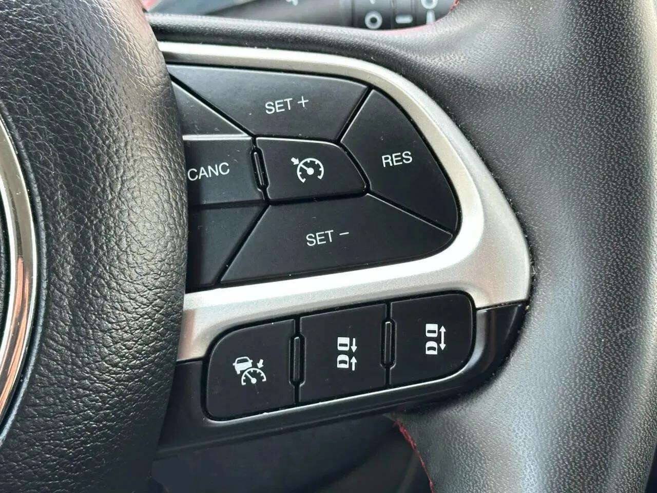 Used 2021 Jeep Compass Trailhawk AWD/4WD image 17