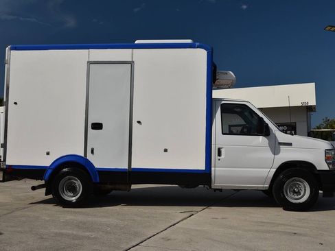 Used 2023 Ford E-350 and Econoline 350 Super Duty w/ Power Windows & Locks Group RWD image 8