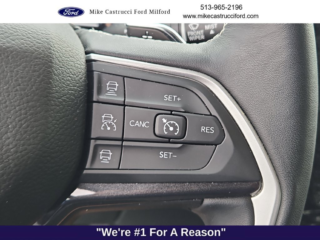 Used 2022 Jeep Grand Cherokee Altitude AWD/4WD image 13
