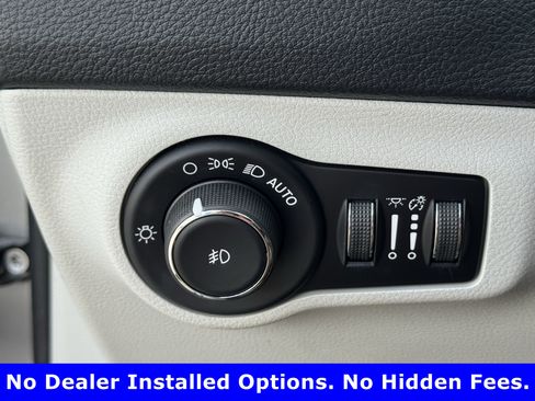 Used 2020 Jeep Compass Latitude w/ Popular Equipment Group FWD image 25