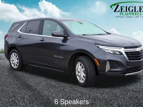 Used 2022 Chevrolet Equinox LT w/ Driver Convenience Package image 4