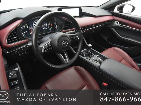 Certified 2025 MAZDA MAZDA3 2.5 S Hatchback w/ Premium Pkg image 30