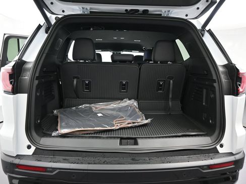 New 2026 GMC Acadia AT4 w/ Luxury Package AWD/4WD image 24