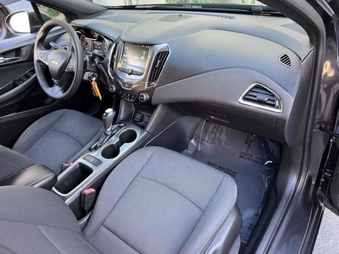 Used 2017 Chevrolet Cruze LT w/ RS Package FWD image 39