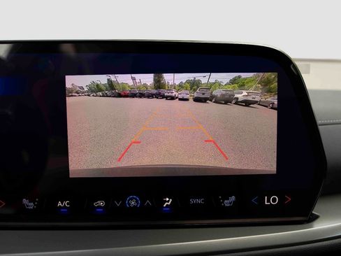 New 2025 Chevrolet Traverse LT image 19