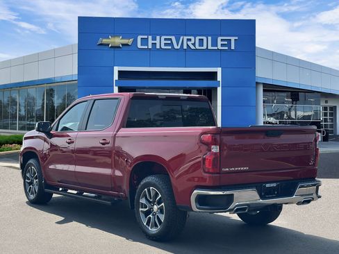 Certified 2024 Chevrolet Silverado 1500 LT w/ Z71 Off-Road Package AWD/4WD image 3