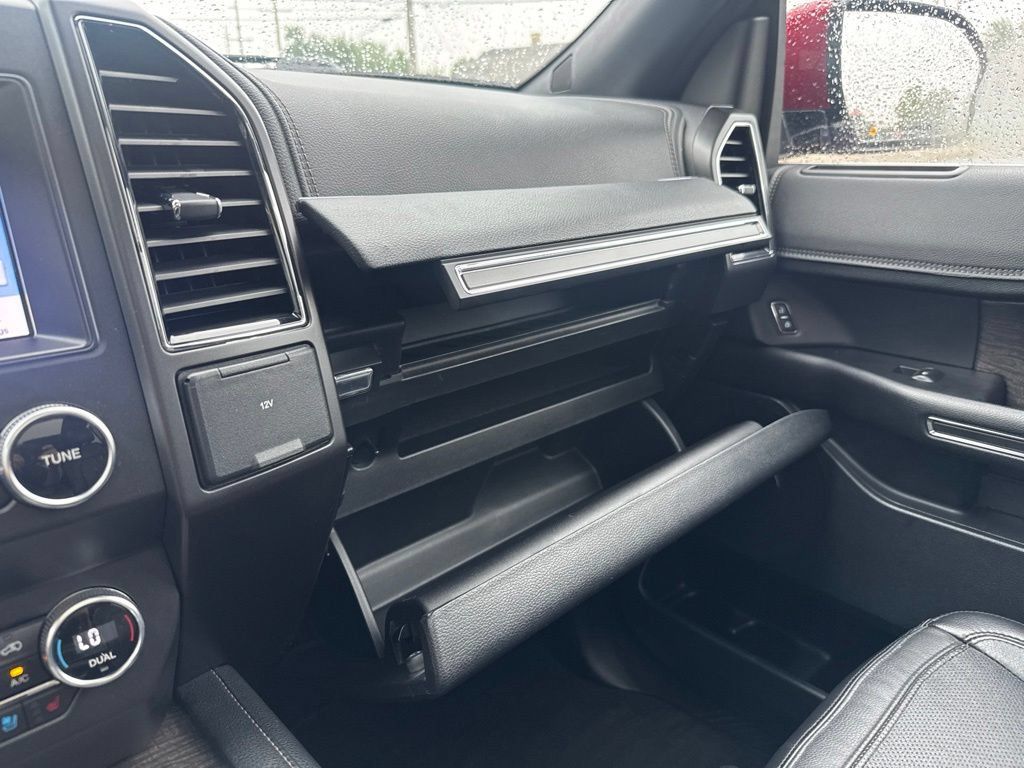 Used 2019 Ford Expedition Limited AWD/4WD image 42