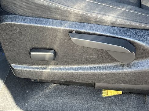 Used 2020 GMC Canyon SLE w/ SLE Convenience Package image 20