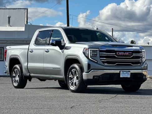 Used 2024 GMC Sierra 1500 SLT image 9