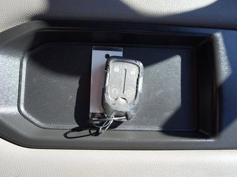 Used 2021 Chevrolet Silverado 1500 LT image 28