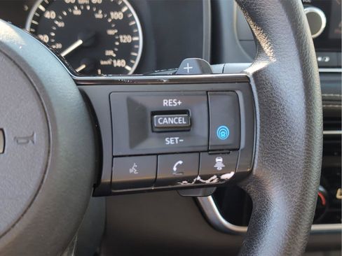 Used 2023 Nissan Rogue SV image 24