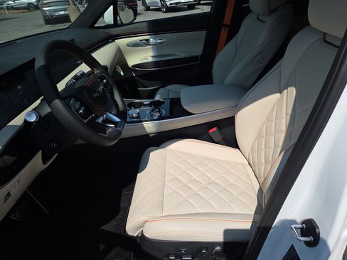 New 2026 Genesis GV70 3.5T Sport Prestige image 4