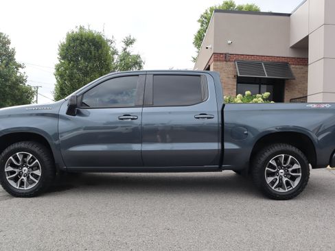 Used 2020 Chevrolet Silverado 1500 RST w/ RST Value Package AWD/4WD image 10