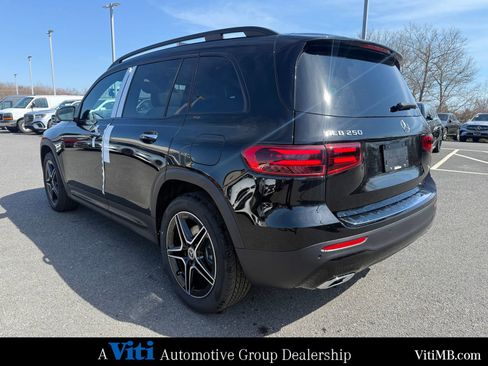New 2026 Mercedes-Benz GLB 250 4MATIC image 6