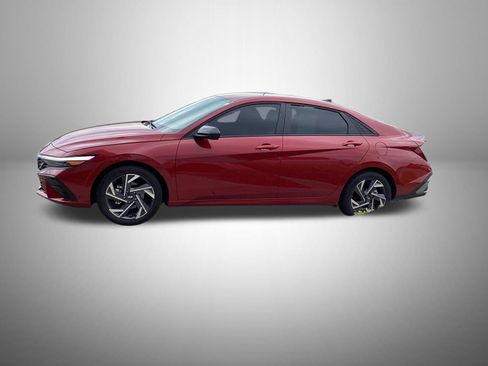 Certified 2025 Hyundai Elantra Sport FWD image 2